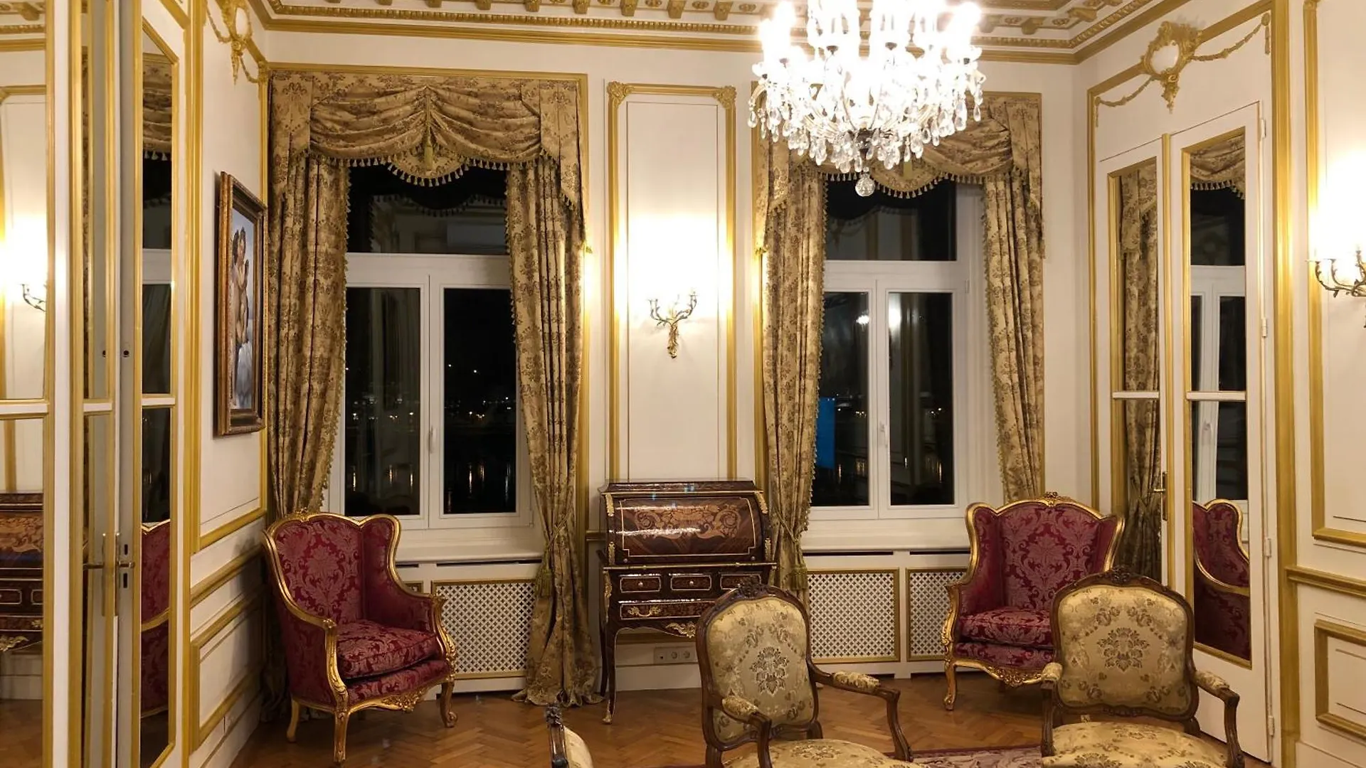 Baroque Danube Panorama Blue Appartement Boedapest Hongarije